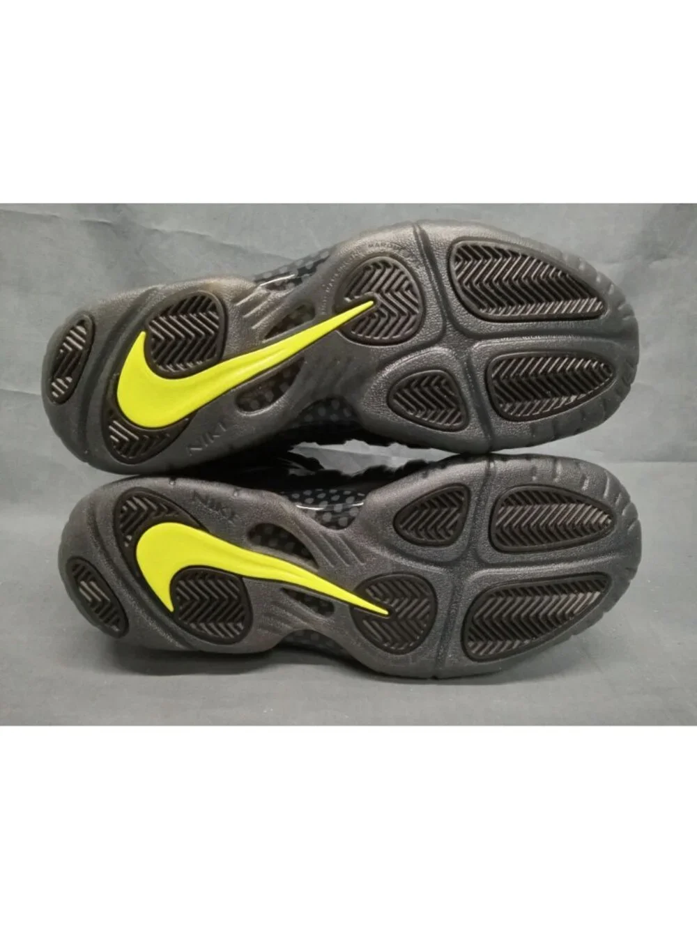 Nike little posite